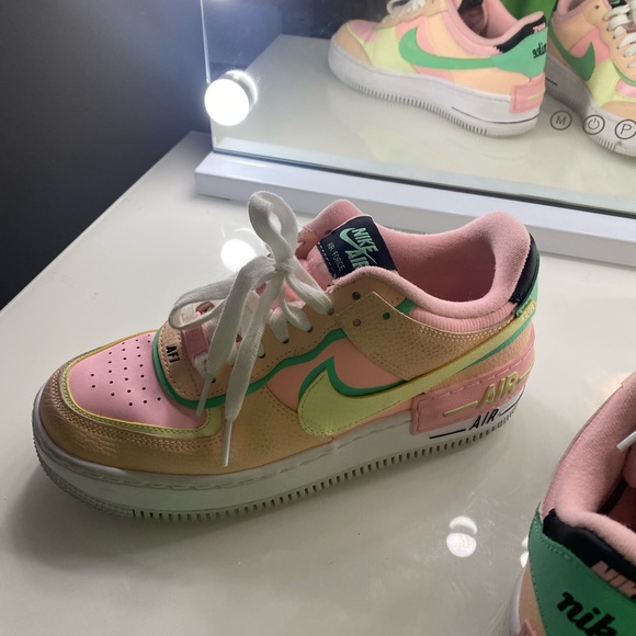 Nike womens air force 1 - Picture 2 of 5